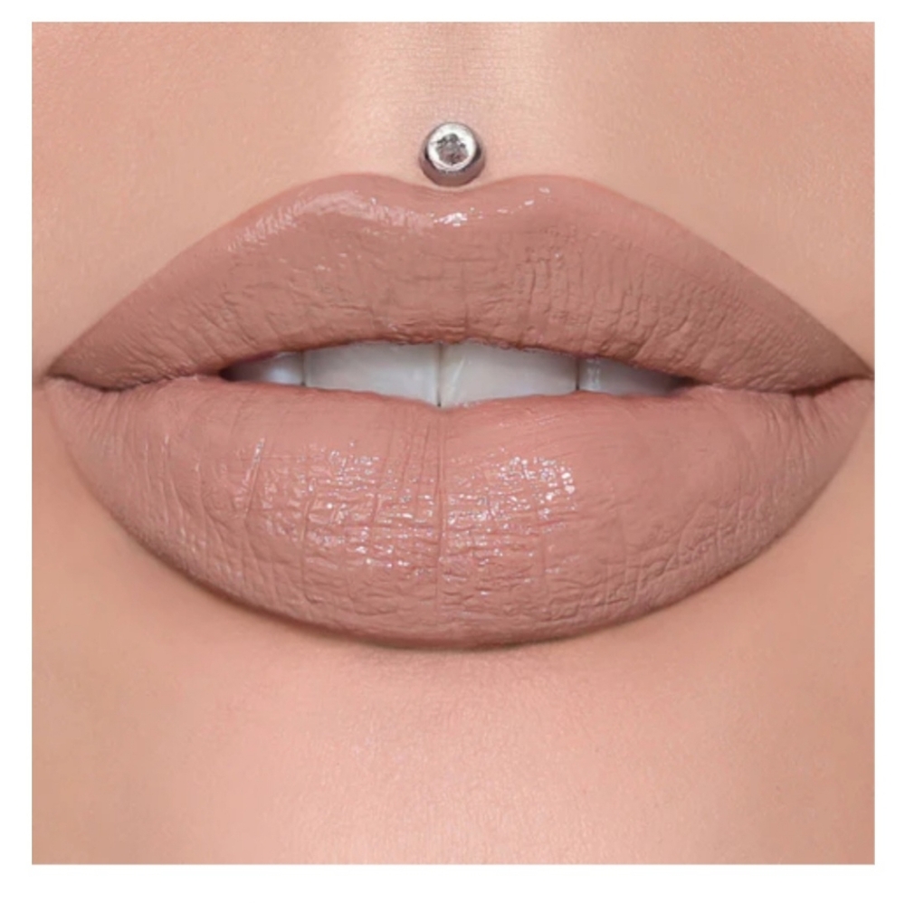 2 Mannequin Supreme Gloss Jeffree Star x $30